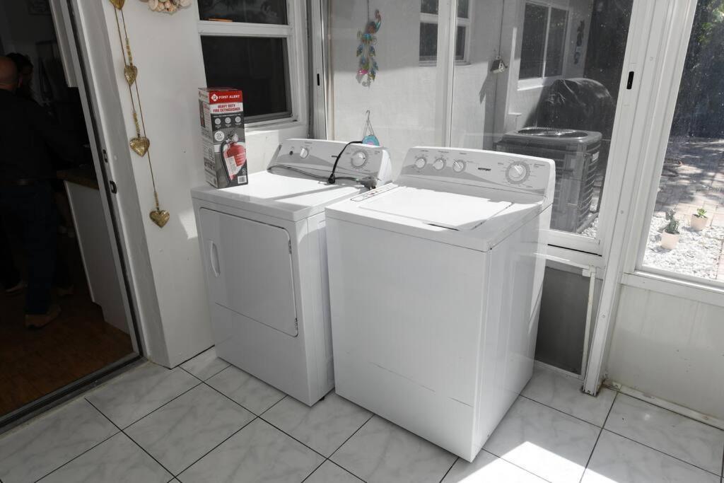 4Br Home, Hot Tub, Near Beach & Wilton Manors フォート・ローダーデール エクステリア 写真